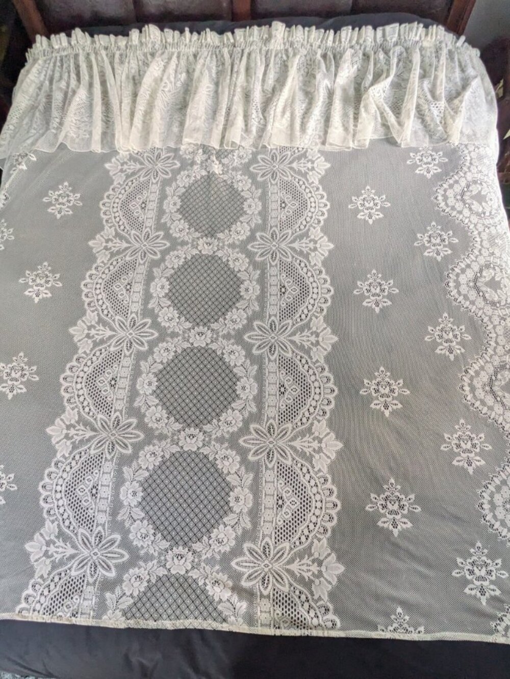 Vintage Cream Off White Lace Shower Curtain Attached Valance Floral Wreaths